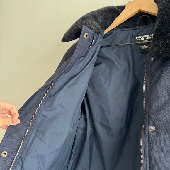 Polo Ralph Lauren Vintage 90s Fur Collared Puffer Jacket Navy blue
Size S - Picture 7 of 8
